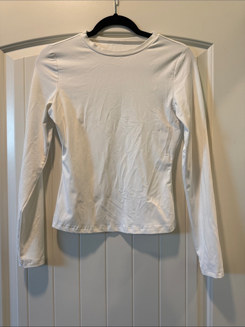 White Long-Sleeve Women’s Crewneck Top